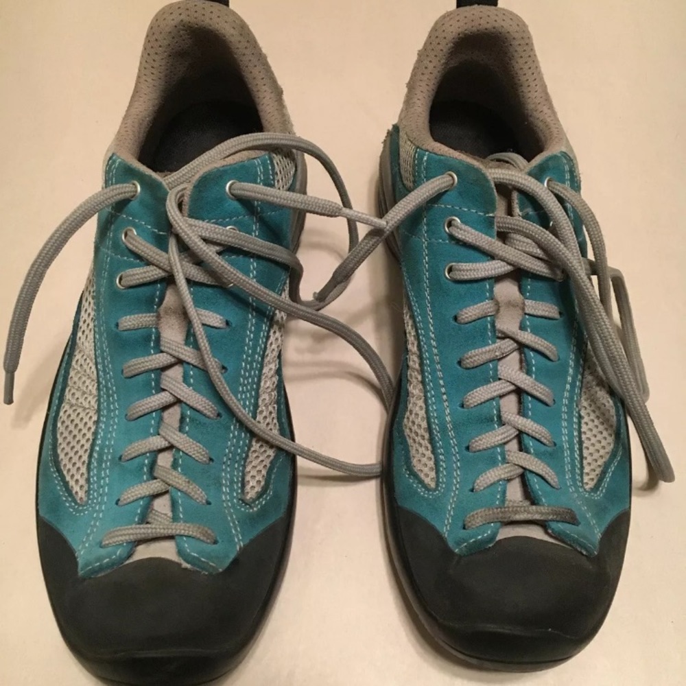Asolo blue hiking shoes size 8